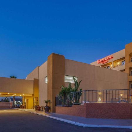 Готель Ramada Plaza By Wyndham Garden Grove/Anaheim South Екстер'єр фото
