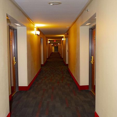 Готель Ramada Plaza By Wyndham Garden Grove/Anaheim South Екстер'єр фото
